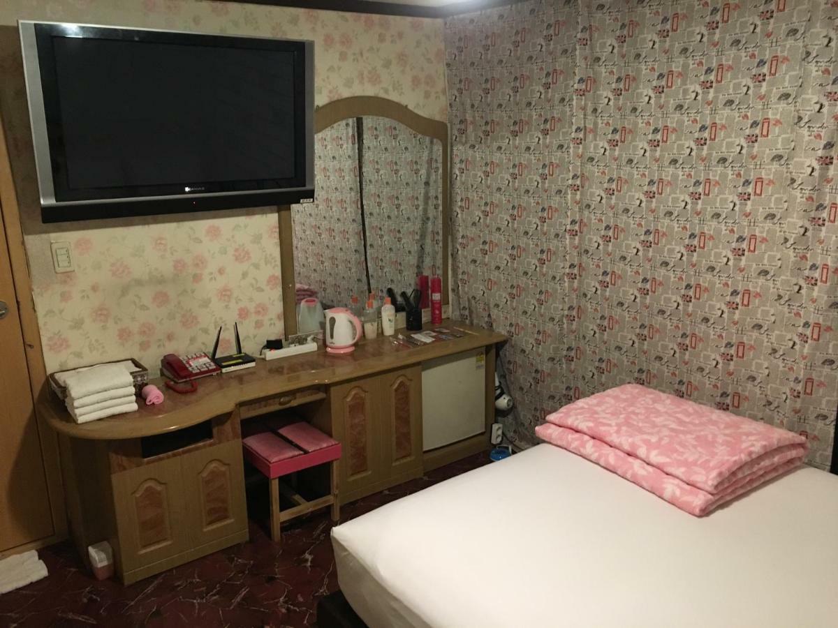 Coin Motel Pusan Zewnętrze zdjęcie